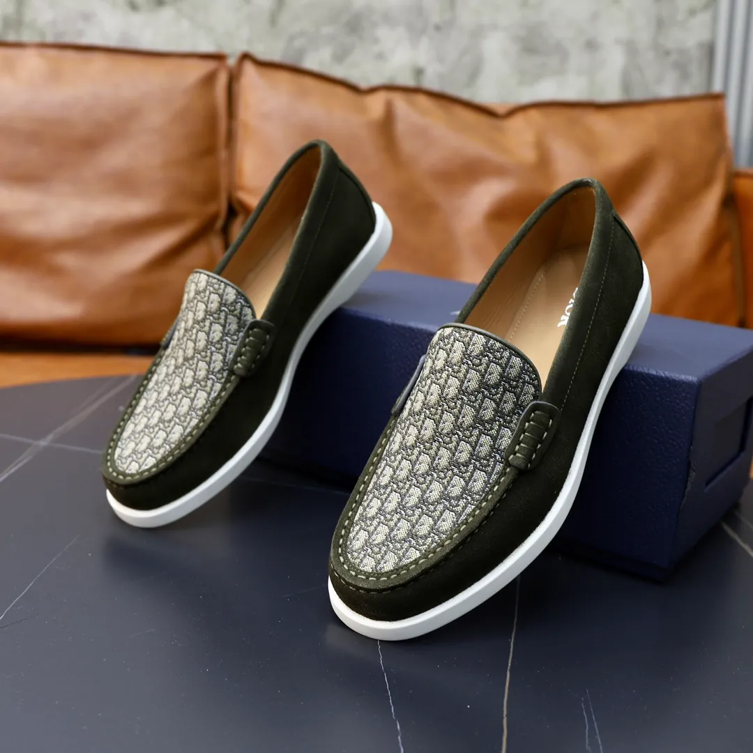 Ex-factory price: 540🙅‍♂️🙅‍♂️🙅‍♂️ Brand: Dior DIOR Standard code: Men's code 38/44 (45 can be customized) Grade: Same as the official website Material: Original cowhide stitching, cowhide lining, original TPU wear-resistant soft outsole Style categories: Leisure and sports version, footwear for driving, young fashion, European and American trends, British style Color: actual picture color
